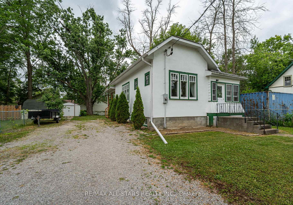 11-queen-street-s-s-kawartha-lakes-ontario-x12282461