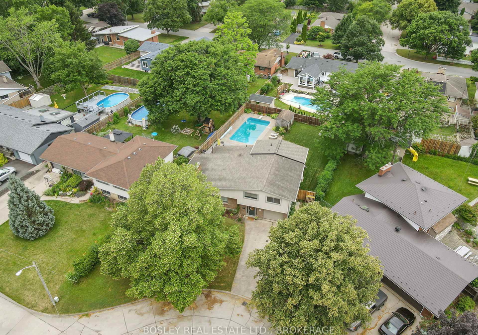 11-erinbrook-crescent-st-catharines-ontario-x12282487