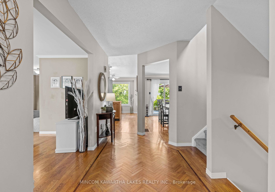 1191-huntington-circle-peterborough-west-ontario-x12282641