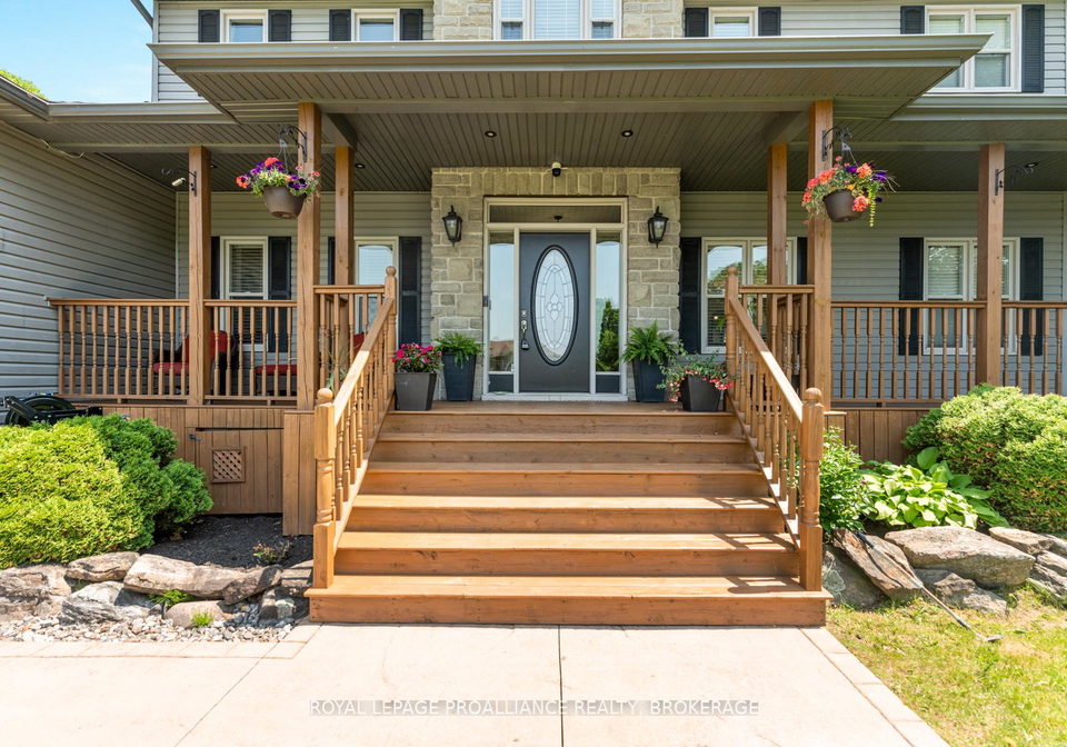 10-owen-avenue-front-of-leeds-seeleys-bay-ontario-x12282769