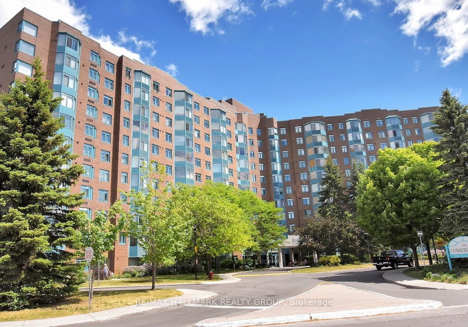 1025-grenon-avenue-ottawa-ontario-x12282997