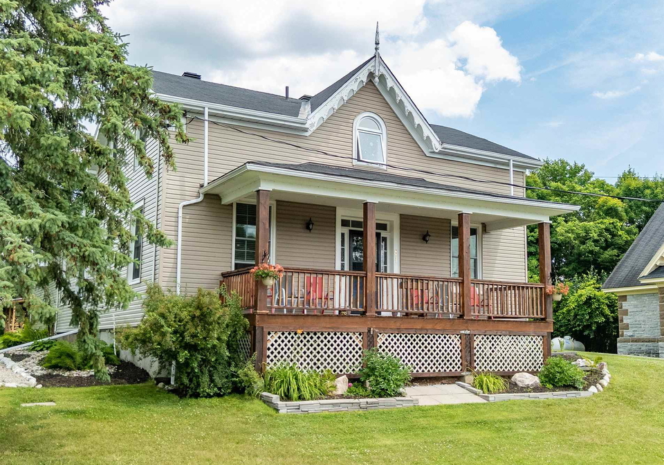 81-york-street-lanark-highlands-ontario-x12283020