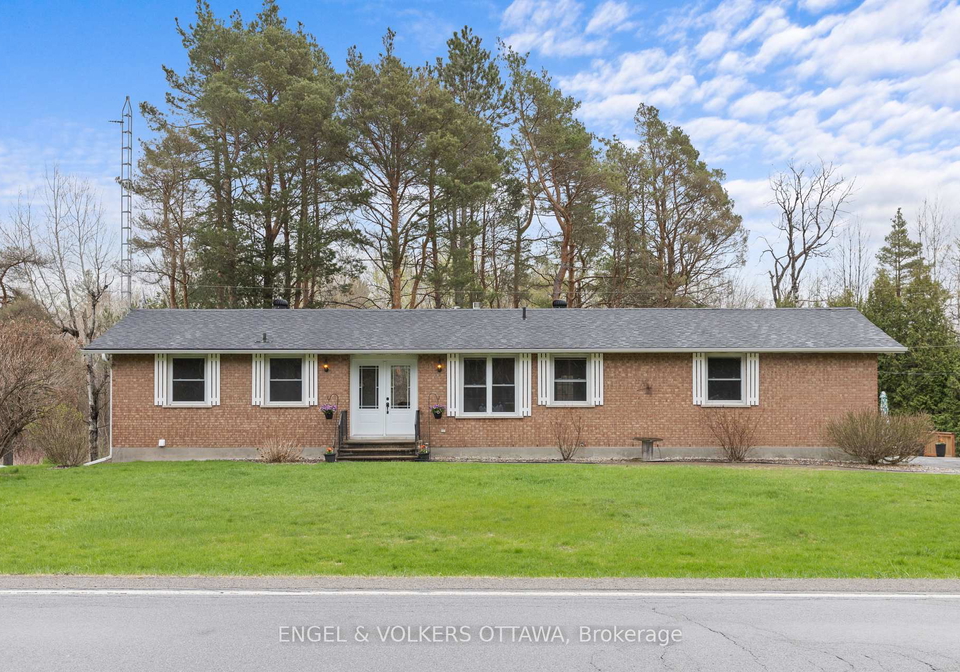 9241-county-road-44-edwardsburghcardinal-ontario-x12283586
