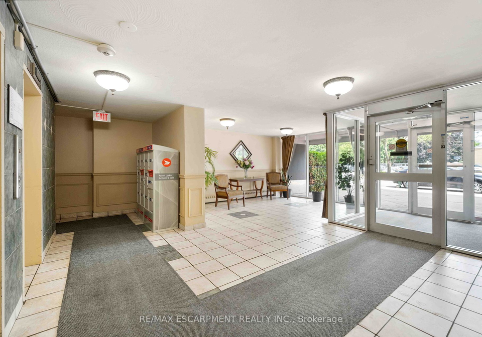 75-glenburn-court-hamilton-ontario-x12284248
