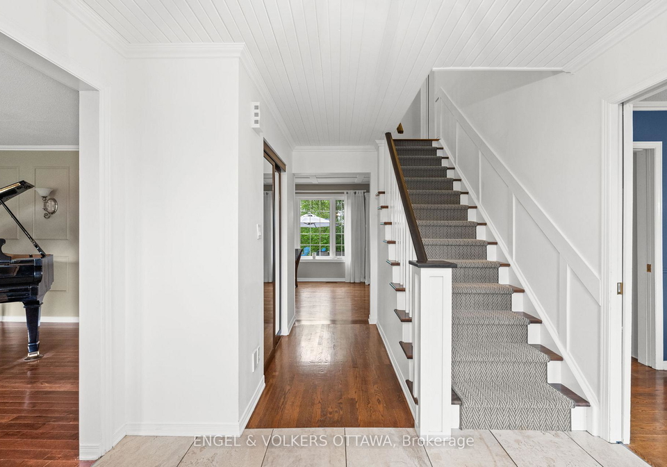 935-fieldown-street-ottawa-ontario-x12284292