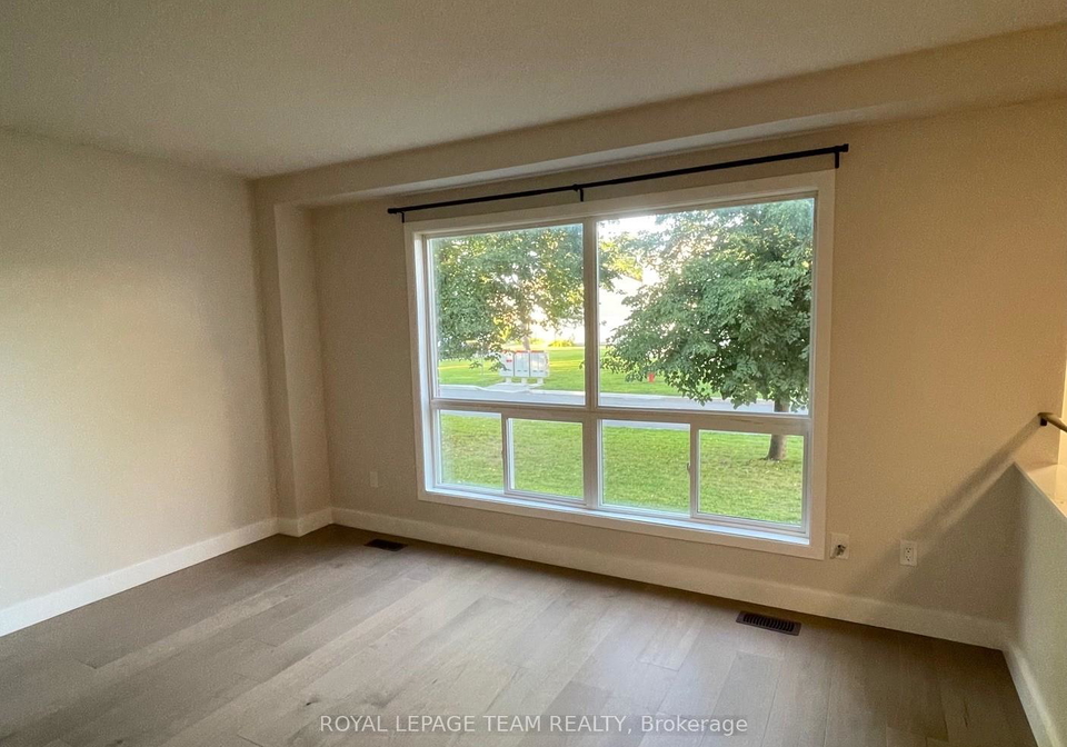 41-forester-crescent-ottawa-ontario-x12284978