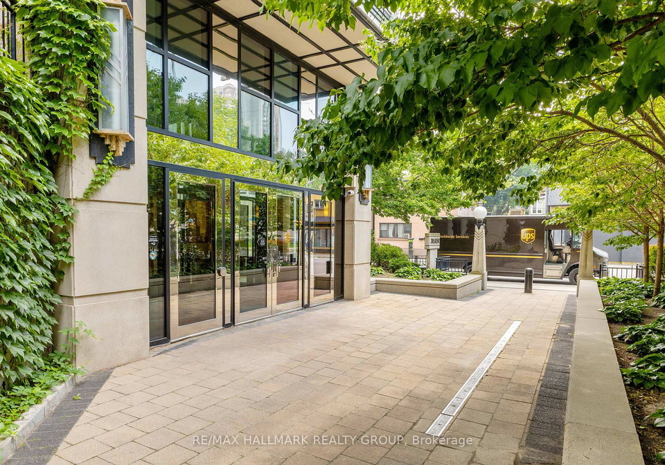 245-kent-street-ottawa-ontario-x12285171