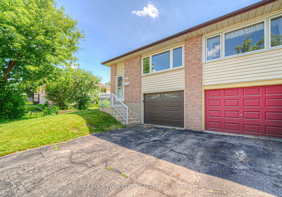 791-doon-village-road-kitchener-ontario-x12285306