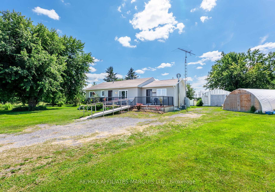 5058-johnson-road-south-glengarry-ontario-x12285353