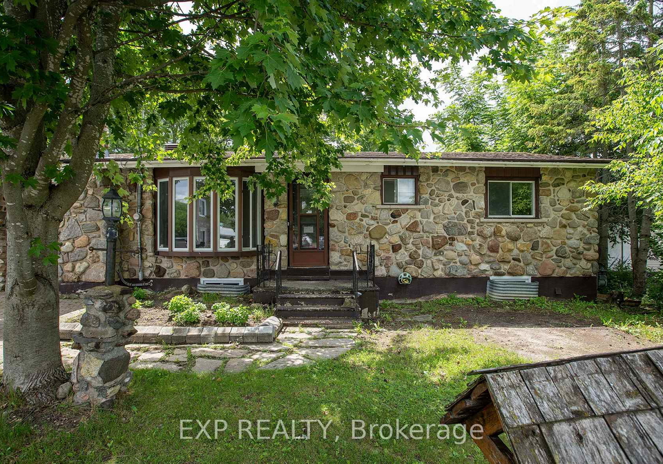 84-kenyon-street-e-e-north-glengarry-ontario-x12285463