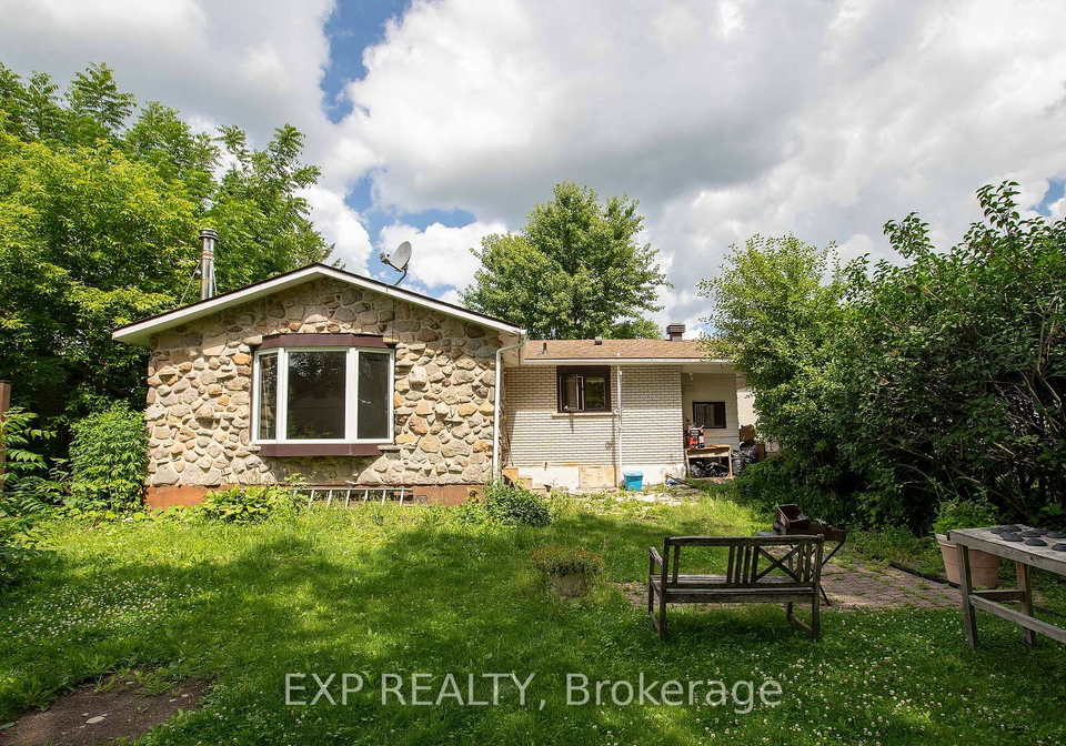 84-kenyon-street-e-e-north-glengarry-ontario-x12285463