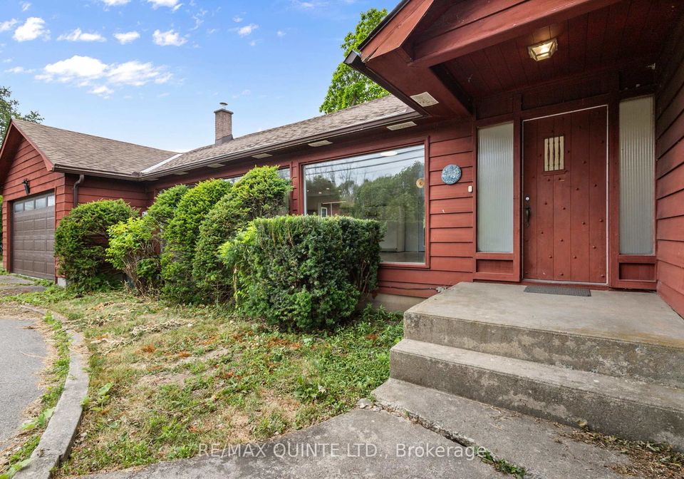 787-county-road-28-na-prince-edward-county-ontario-x12285491