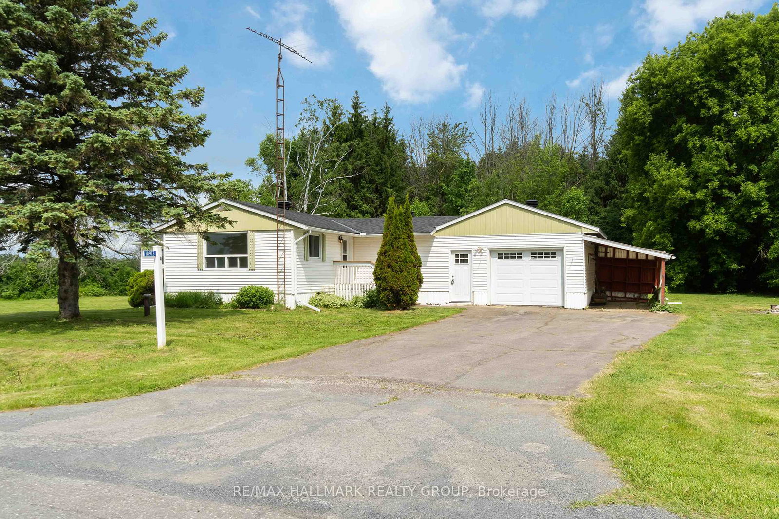 10913-stampville-road-south-dundas-ontario-x12285580