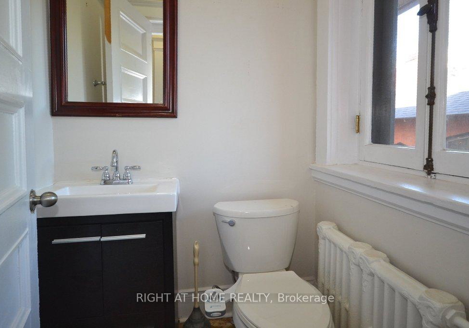 17-marlborough-avenue-e-e-ottawa-ontario-x12285651