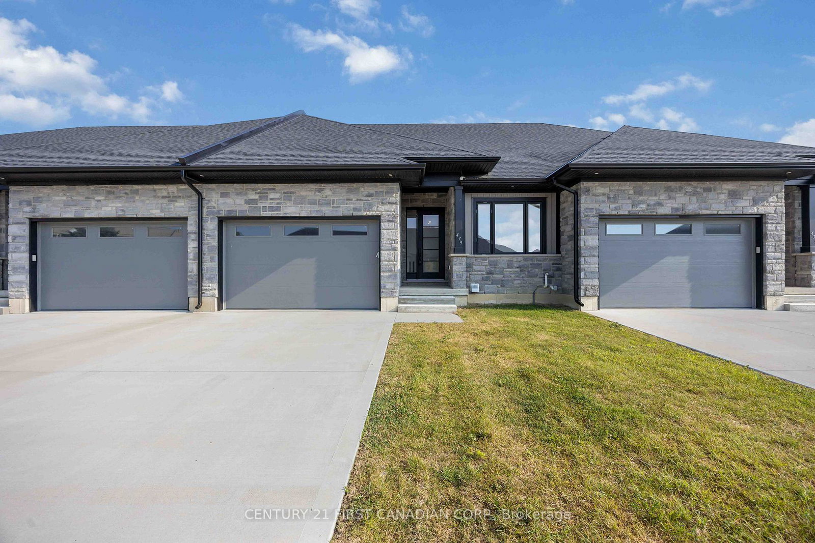 479-kip-lane-plympton-wyoming-ontario-x12285793