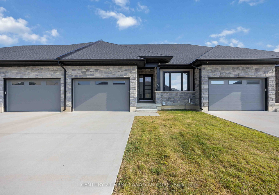 479-kip-lane-plympton-wyoming-ontario-x12285793