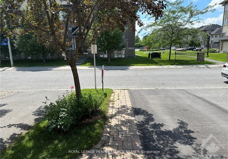 185-hornchurch-lane-ottawa-ontario-x12285799