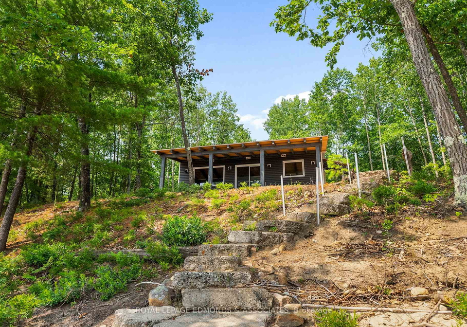 358-lachlan-lane-whitewater-region-ontario-x12285852