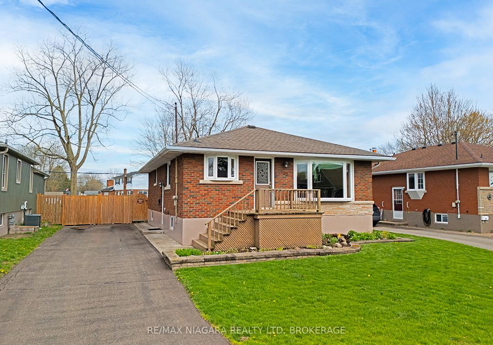 165-rosemount-avenue-port-colborne-ontario-x12285902