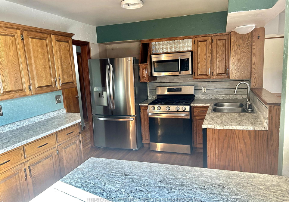 3620-dandurand-avenue-windsor-ontario-x12286000