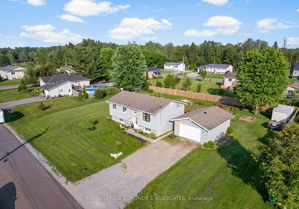 44-cameron-street-whitewater-region-ontario-x12286124