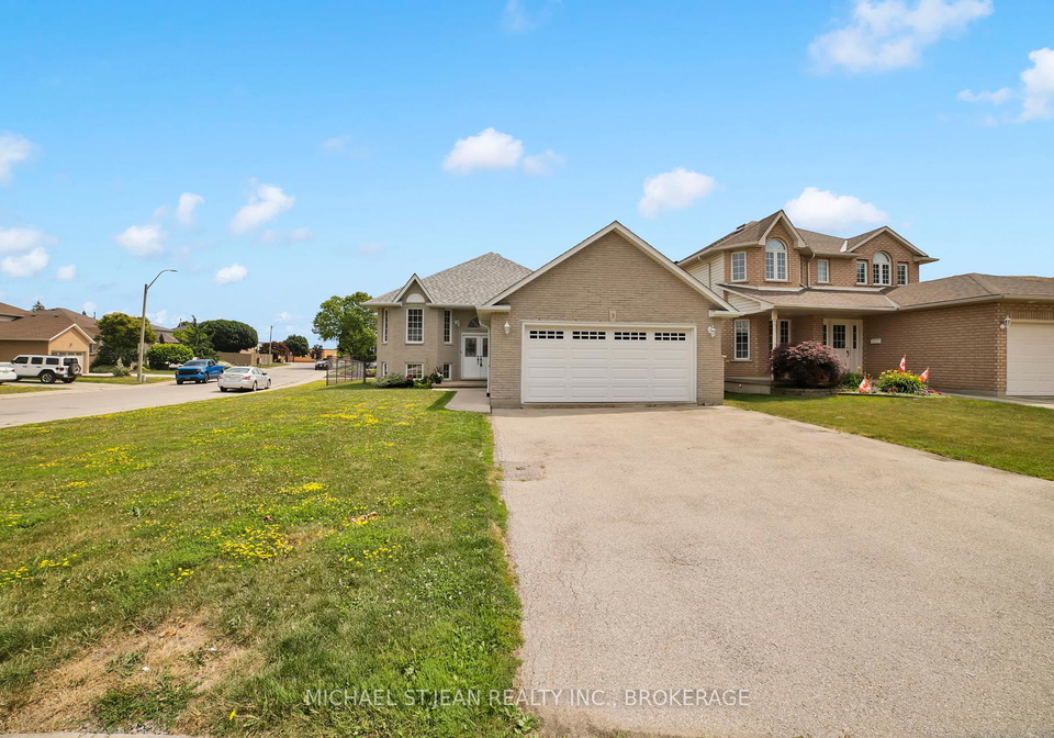 3-massena-drive-hamilton-ontario-x12286258