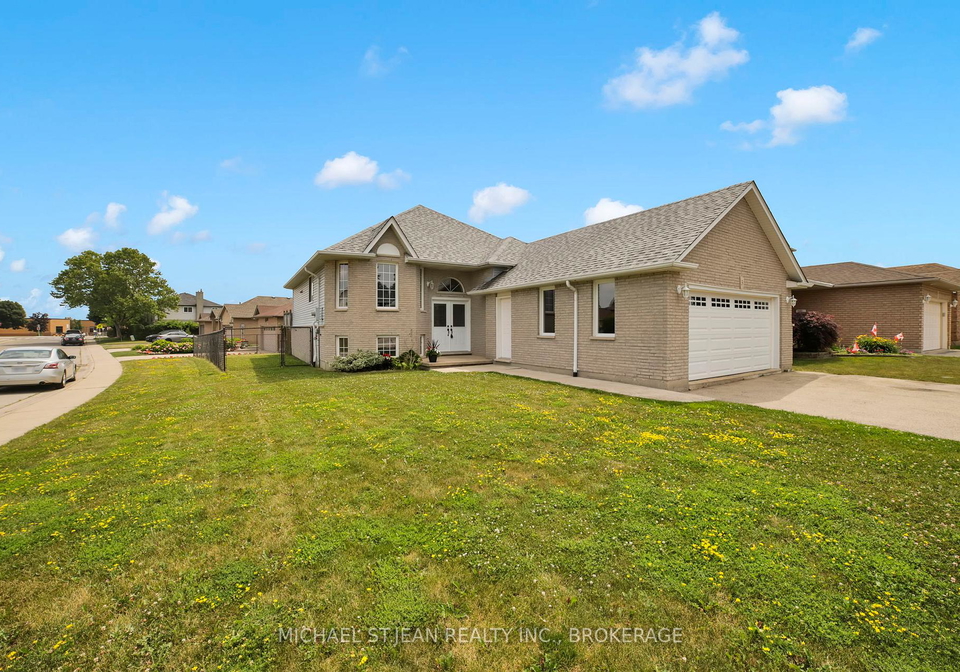 3-massena-drive-hamilton-ontario-x12286258