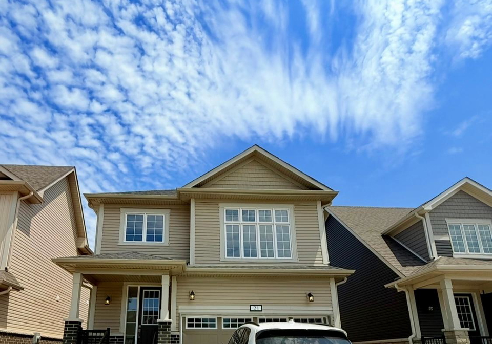21-golf-links-drive-loyalist-ontario-x12286288