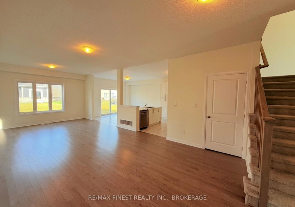 21-golf-links-drive-loyalist-ontario-x12286288