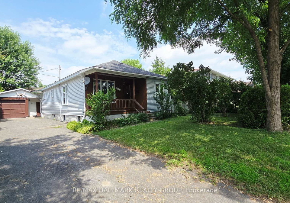 2923-ahearn-avenue-ottawa-ontario-x12286360