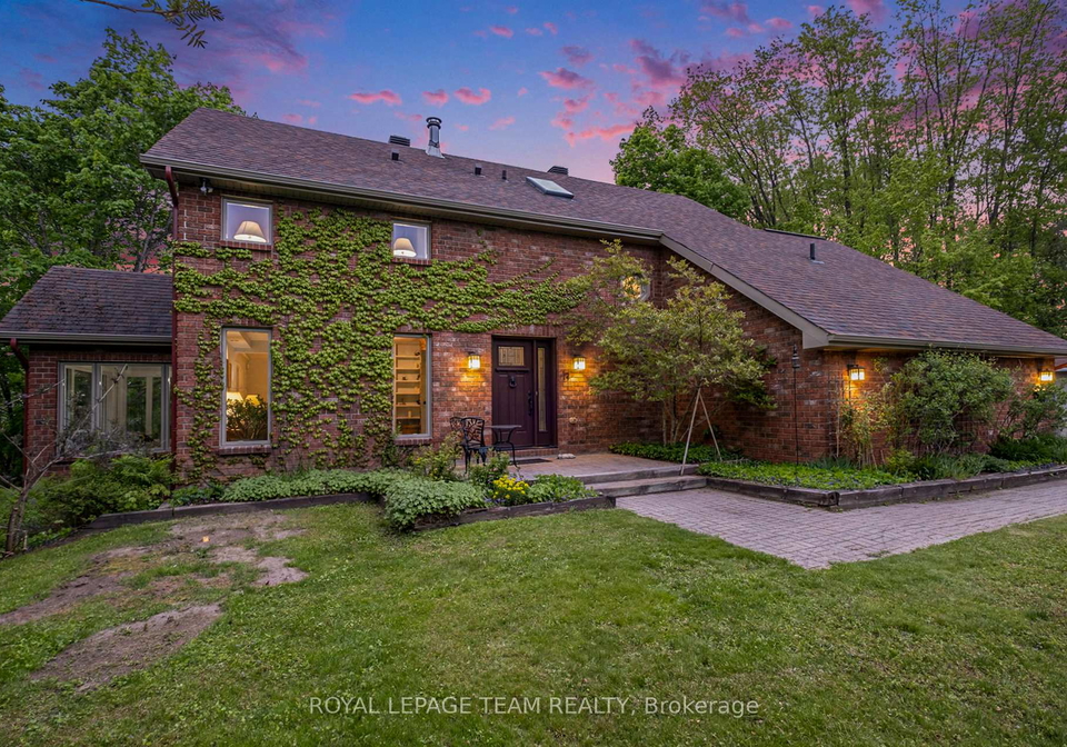 2259-fitzroy-street-ottawa-ontario-x12286498