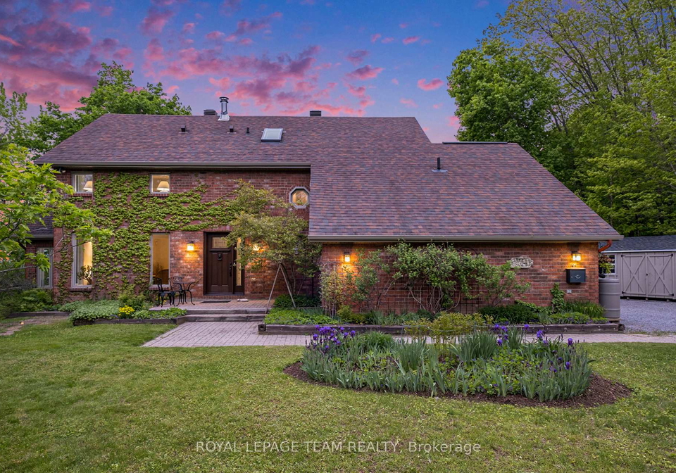2259-fitzroy-street-ottawa-ontario-x12286498