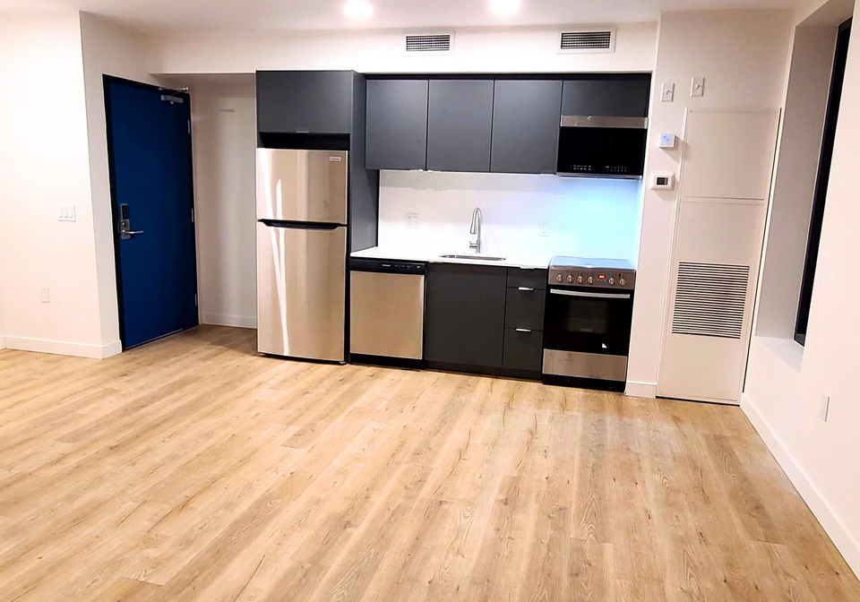 325-university-avenue-w-w-cobourg-ontario-x12286698