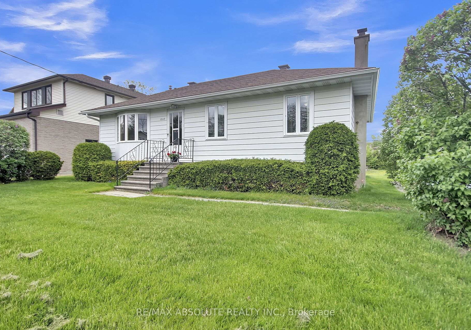 1929-queensdale-avenue-ottawa-ontario-x12286882