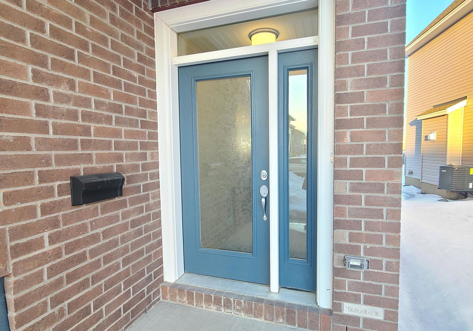 207-finsbury-avenue-ottawa-ontario-x12287292