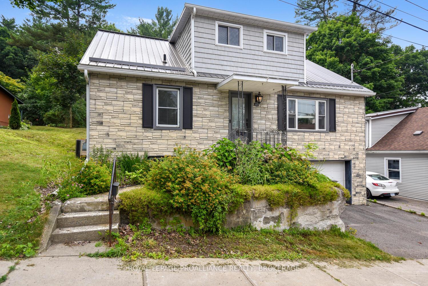 16-mccready-street-brockville-ontario-x12287539