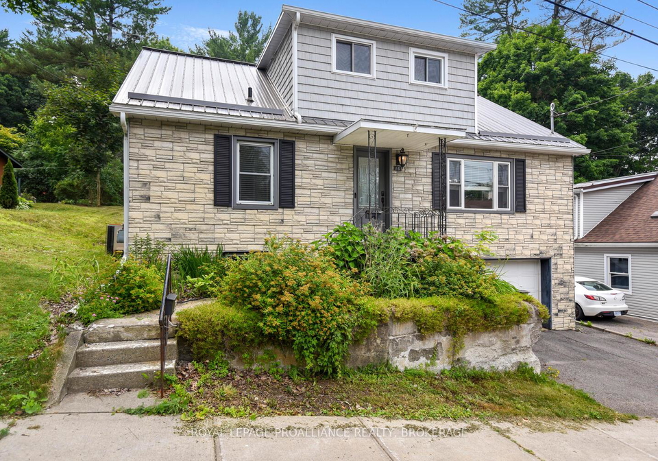 16-mccready-street-brockville-ontario-x12287539