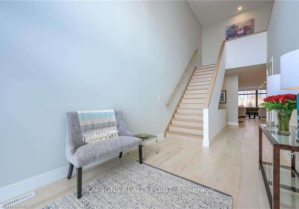 2368-red-thorne-avenue-london-south-ontario-x12288120