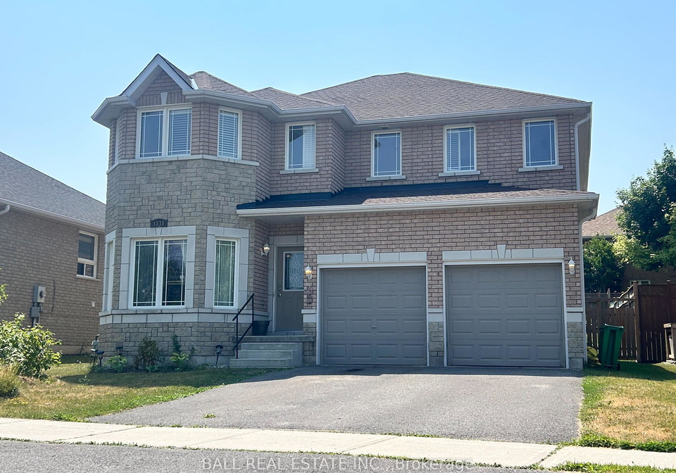 1576-ireland-drive-peterborough-west-ontario-x12288186