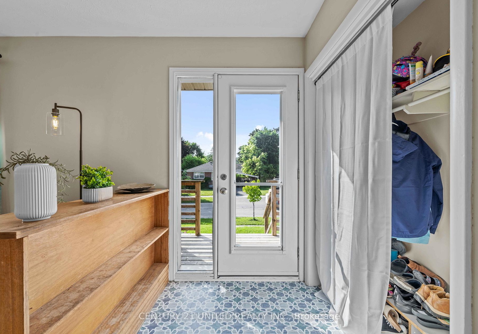 1056-glebemount-crescent-peterborough-north-ontario-x12288203