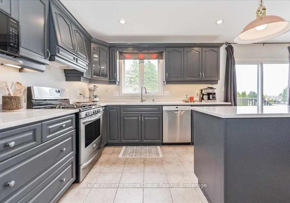 35-thomas-boulevard-centre-wellington-ontario-x12288304