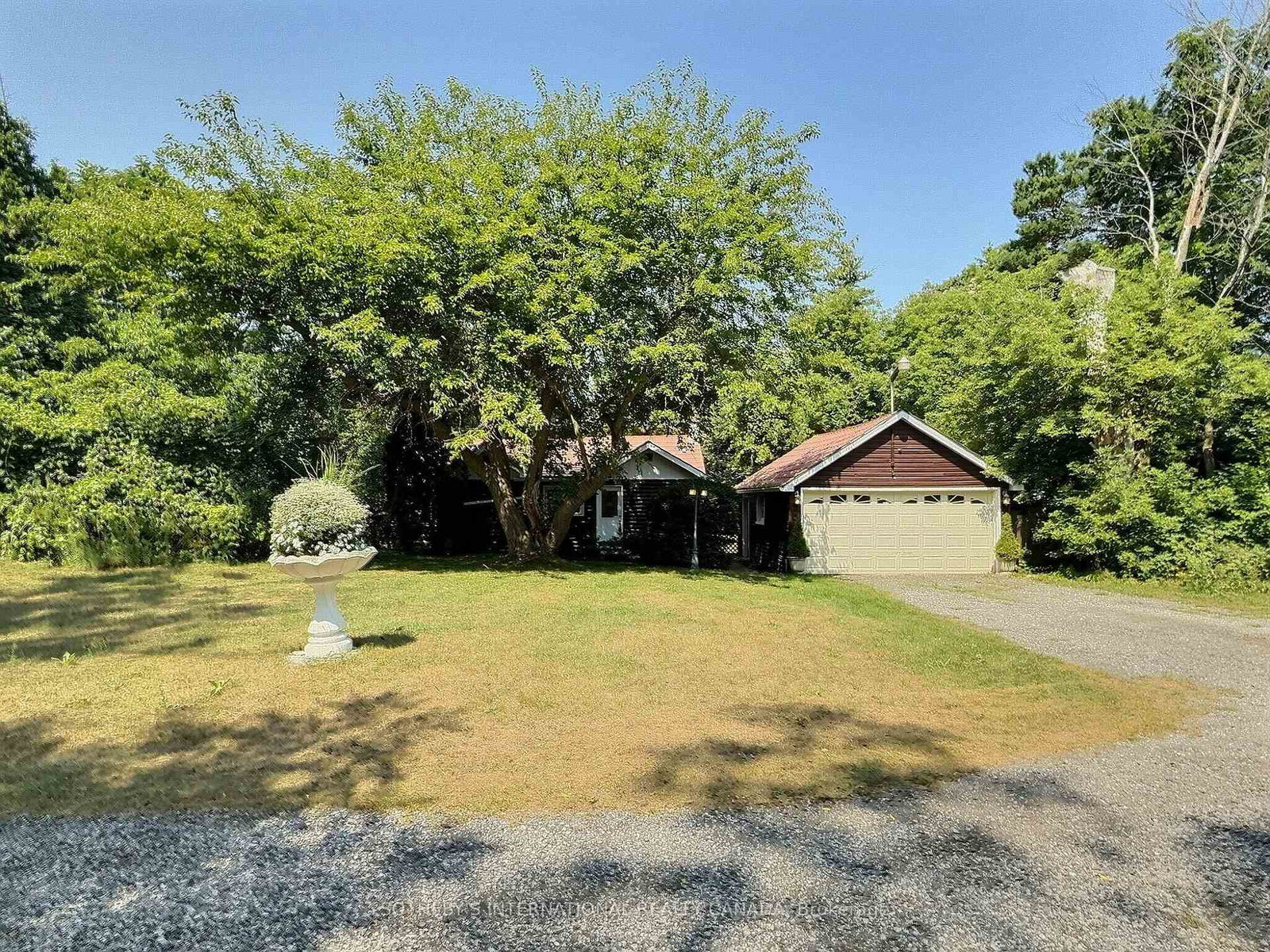 7624-riverside-drive-lambton-shores-ontario-x12288320