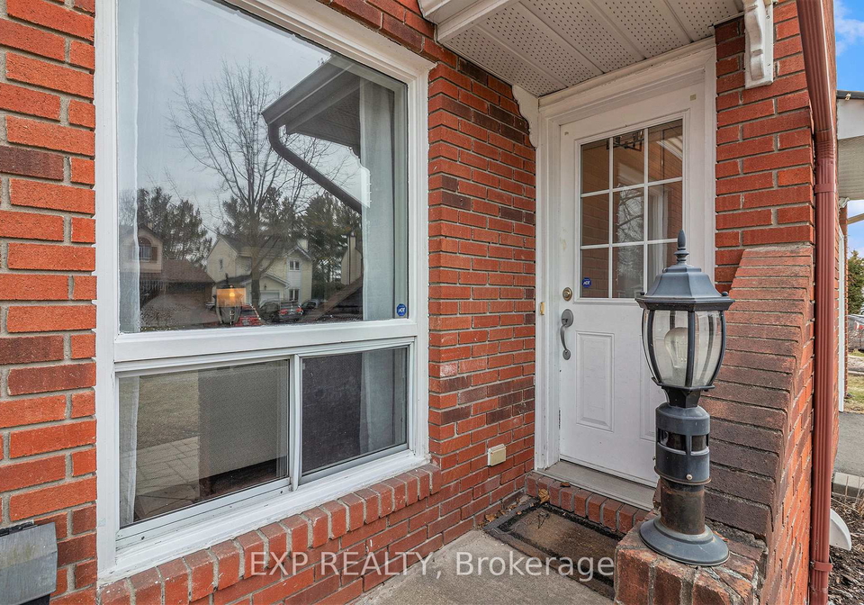302-cote-royale-crescent-ottawa-ontario-x12288382