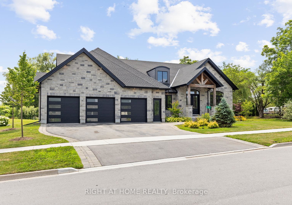11-whitcombe-way-puslinch-ontario-x12288645