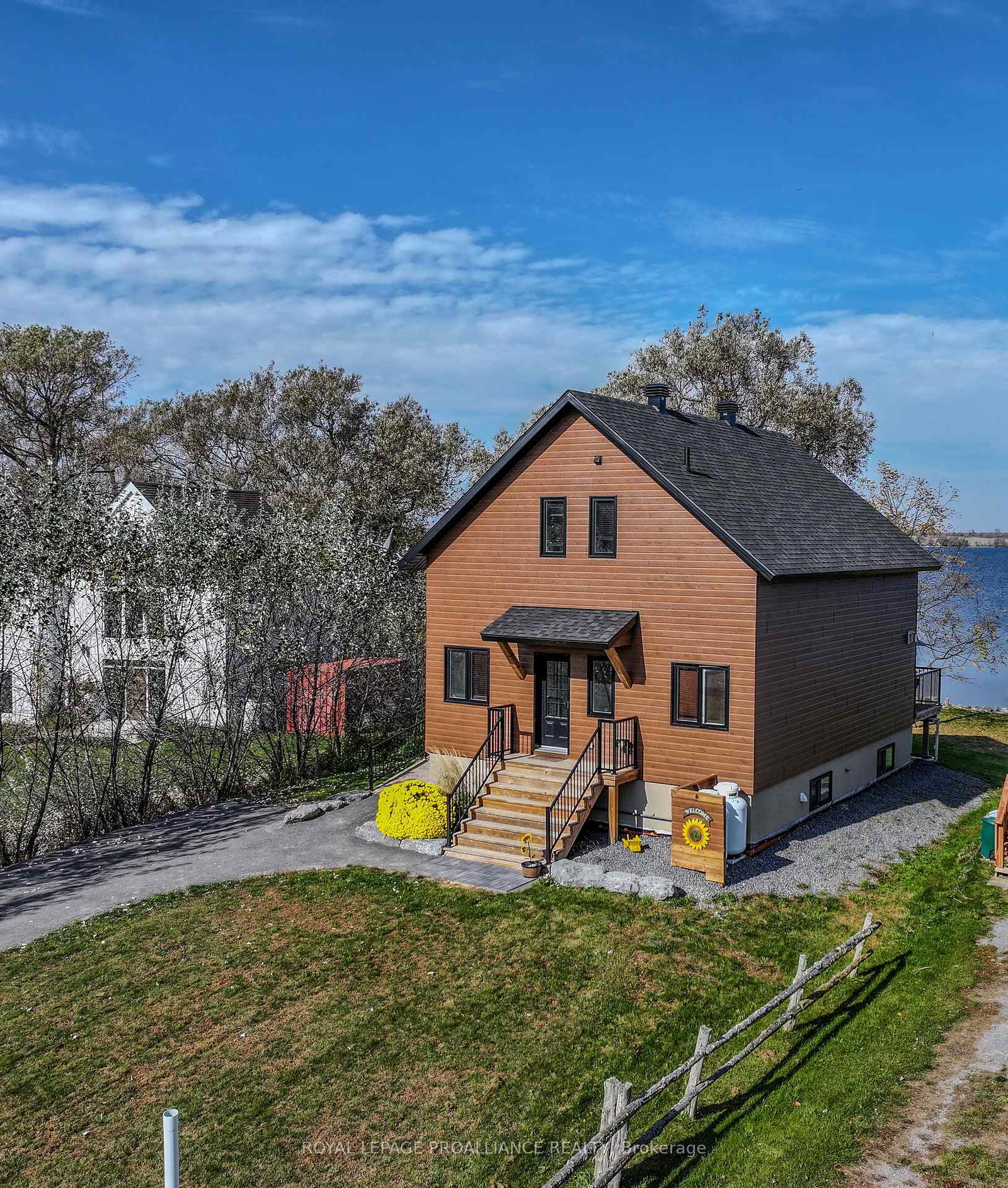 209-prinyers-cove-crescent-prince-edward-county-ontario-x12288693