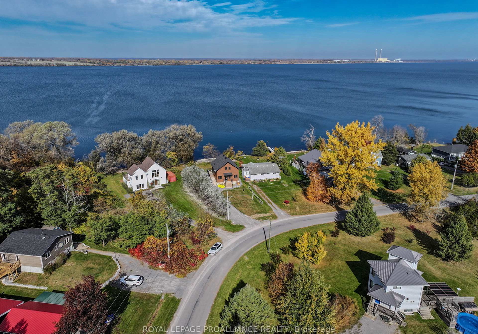 209-prinyers-cove-crescent-prince-edward-county-ontario-x12288693
