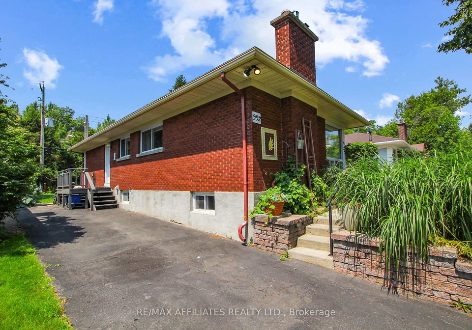 992-neville-street-ottawa-ontario-x12288954
