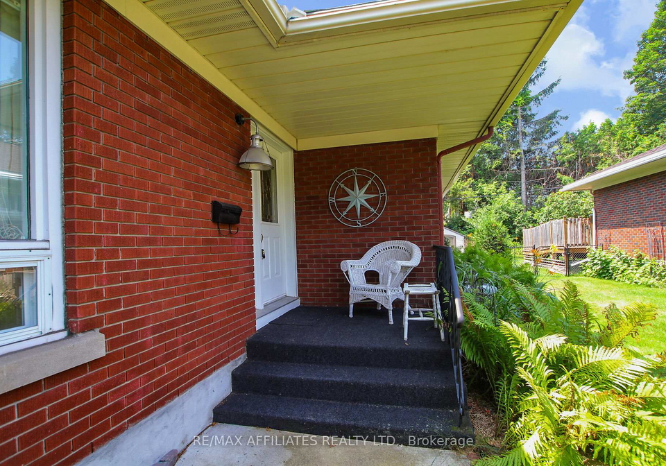 992-neville-street-ottawa-ontario-x12288954