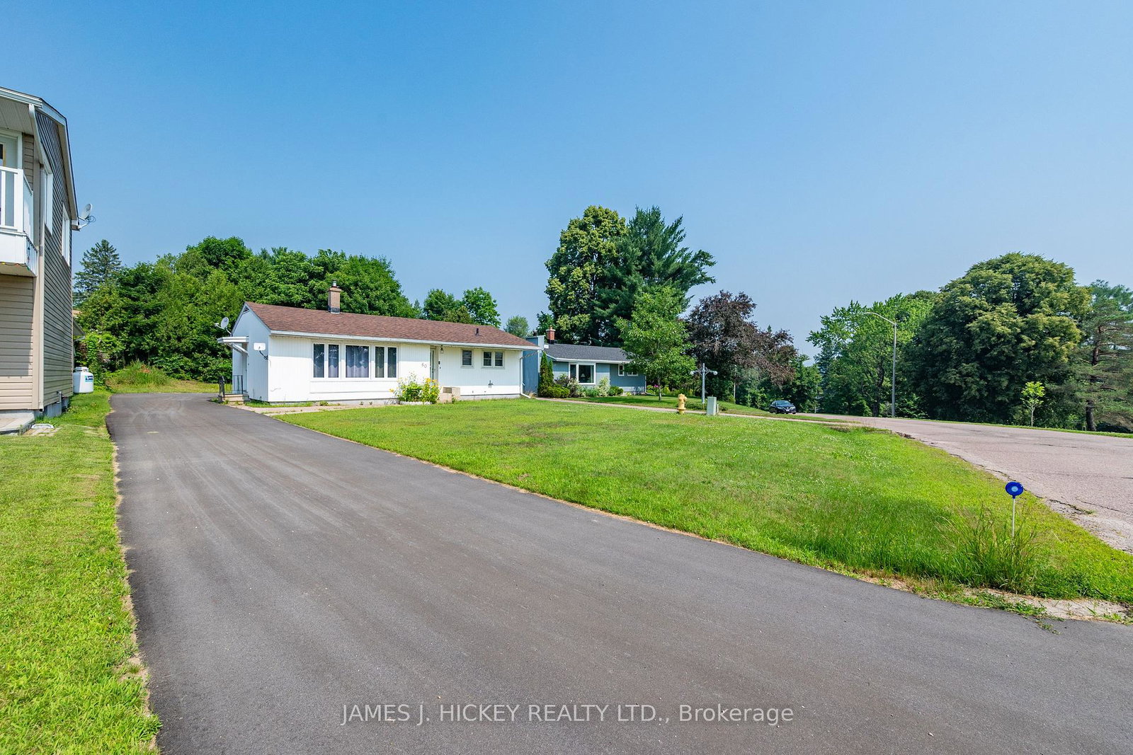 60-laurier-avenue-deep-river-ontario-x12289472