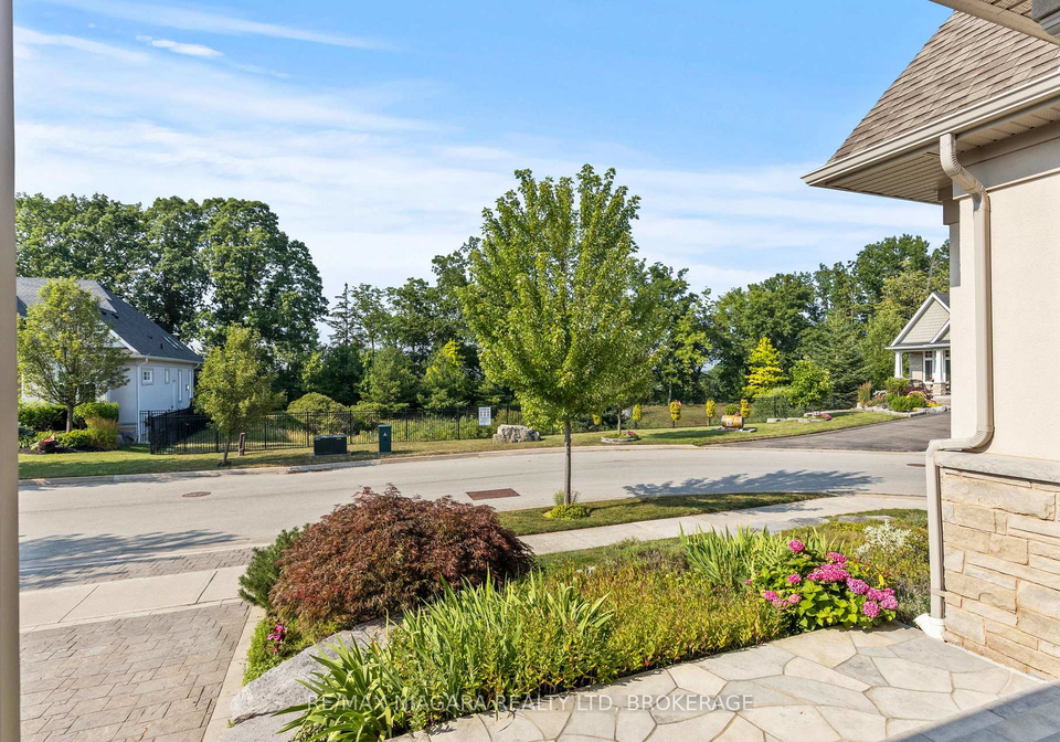 44-stoneridge-crescent-niagara-on-the-lake-ontario-x12289474